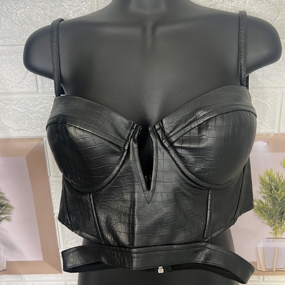 Leather Cami Top with cut outs size medium - Picture 4 of 6